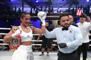 Amanda-Serrano-wins-in-Miami