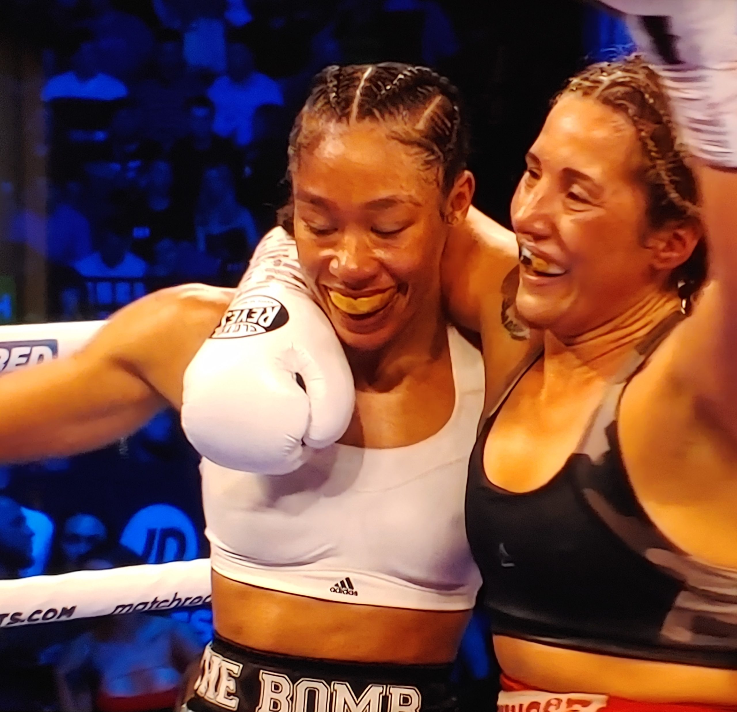 Alycia_Baumgardner_Dominates_Edith_Matthysse.jpg