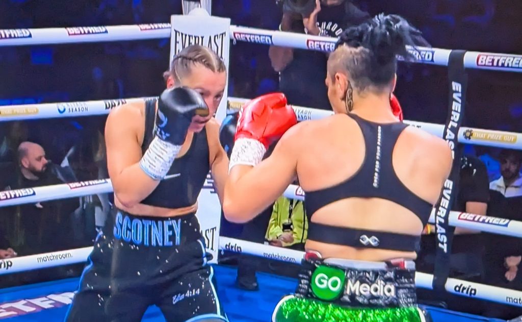 Ellie Scotney Beats Mea Motu in Super Bantamweight Battle