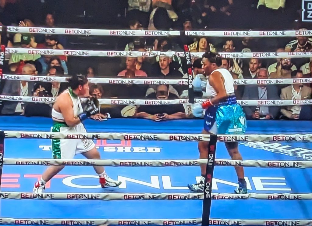 Franchon Crews-Dezurn Edges Citlalli Ortiz in Title Defense