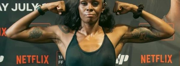 Shurretta Metcalf vs Cherneka Johnson